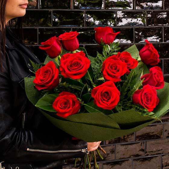 huge bunch red roses.jpg