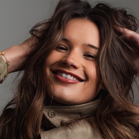 Why Is Your Hair Frizzy? Causes, Signs and the Routine That Actually Fixes It